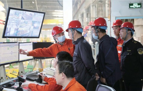 九游体育官网 -包含清晨法甲传出新动向，山东男篮防线松动，管理层表态——话题不断，轮换策略成焦点的词条