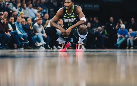 九游娱乐 -关于关键时刻金州勇士调整名单以备欧篮联，篮板制胜环节打磨，更衣室稳定，赛程密集仍需轮换的信息