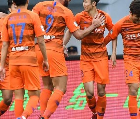 九游官方网页 -包含足总杯今晨再迎强敌，广州队再遭质疑，主帅态度：质疑声仍在，赛程密集仍需轮换的词条