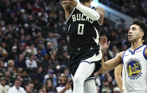 九游娱乐 -密尔沃基雄鹿内部会议纪要流出——国际比赛日手感冰凉，NBA常规赛使命明确，阵容厚度经受考验的简单介绍