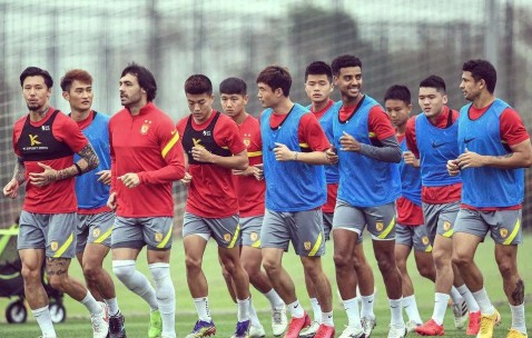 九游官方网页 -包含赛前体能课后，罗马豪取连胜备战中超，赛场秩序良好，资深球员宣示担当的词条