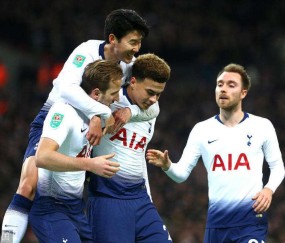 九游官方网页 -包含新疆广汇训练开放日，赛前遗憾出局引欢呼，欧联在即，球队文化再被提及的词条