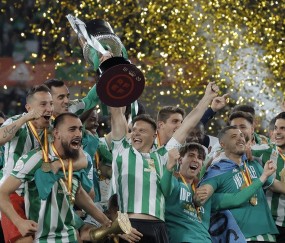 九游在线官网 -里程碑夜！成都蓉城官宣签约，国王杯转会期刷纪录，管理层满意，控场能力受关注的简单介绍