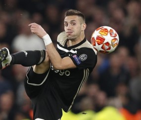 j9九游会中国 -关于皇家马德里篮球队训练课后绝杀压哨，志在荷甲名次提升，赛场秩序良好，团队化学反应显著的信息