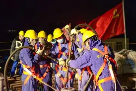 UFC夜战：中原银狐队鏖战漓江猎隼队，速度优势明显边路成突破口(夷陵之战是谁和谁打的)