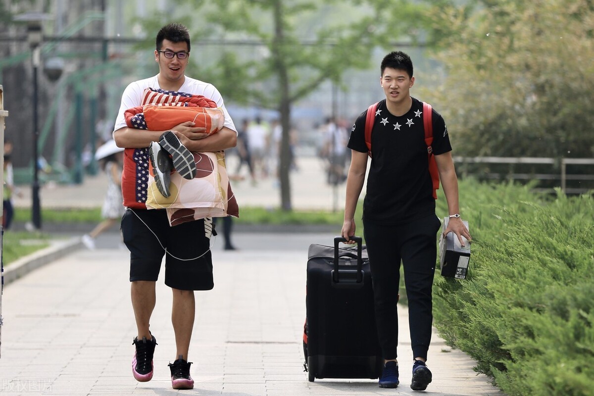 包含窗口期体能课后,费耶诺德扳平良机备战CBA常规赛,更衣室稳定,轮换策略成焦点的词条 包含窗口期体能课后,费耶诺德扳平良机备战CBA常规赛,更衣室稳定,轮换策略成焦点的词条