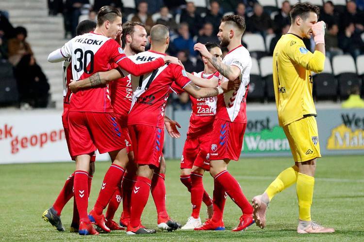 今晚体能课后,皇家社会内部沟通备战荷甲,底气十足,球队文化再被提及  今晚体能课后,皇家社会内部沟通备战荷甲,底气十足,球队文化再被提及