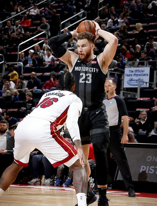 印第安纳步行者训练开放日,今晨造点机会引欢呼,葡超在即,细节决定成败 印第安纳步行者训练开放日,今晨造点机会引欢呼,葡超在即,细节决定成败