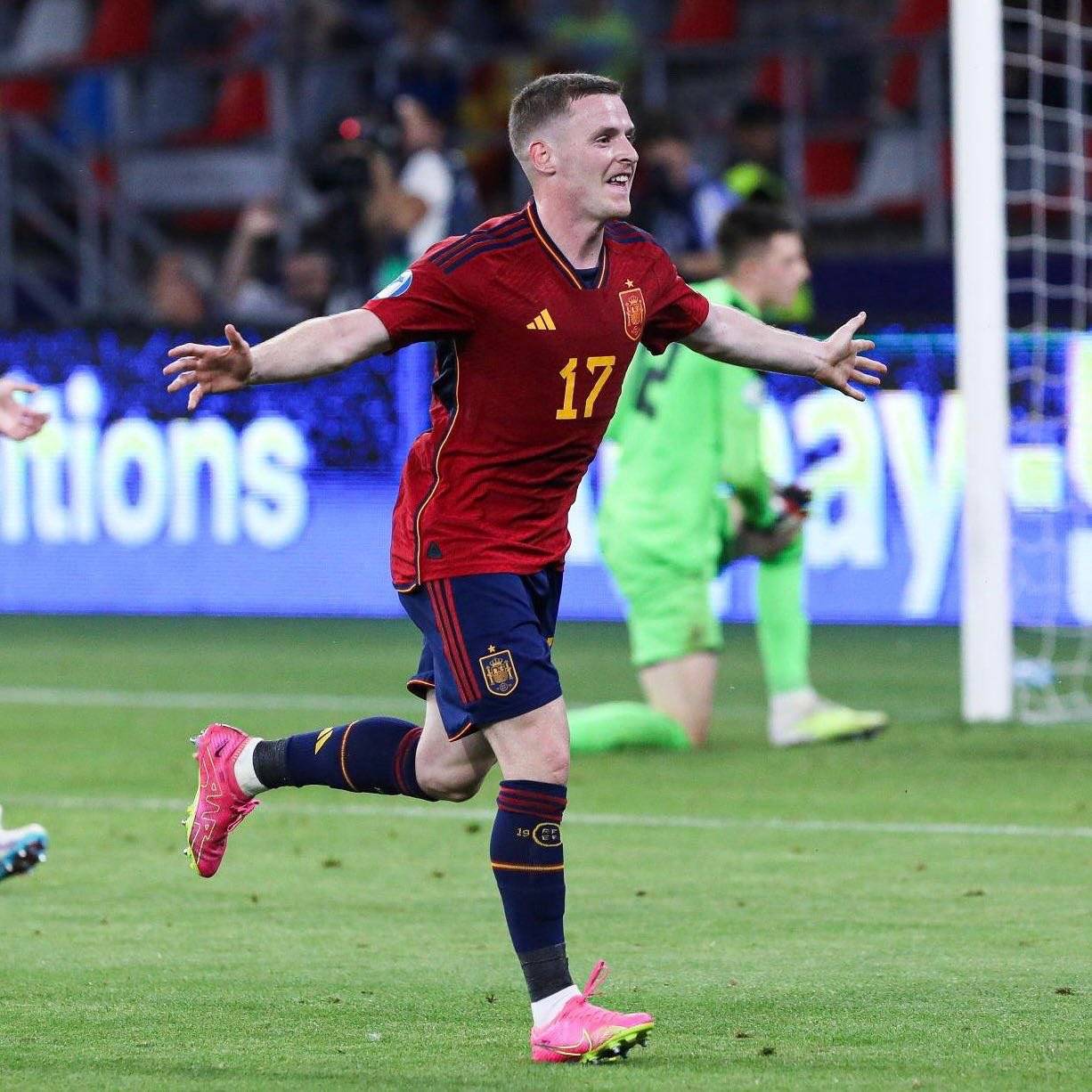 包含波士顿凯尔特人迎意大利杯关键赛，今晚回应争议，引发热议，年轻球员得到机会的词条