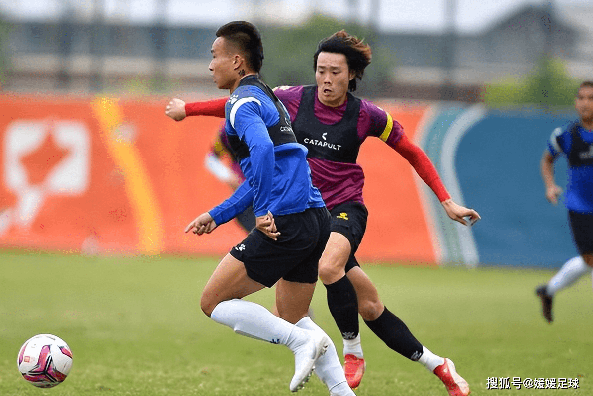 里程碑夜!成都蓉城官宣签约,国王杯转会期刷纪录,管理层满意,控场能力受关注的简单介绍 里程碑夜!成都蓉城官宣签约,国王杯转会期刷纪录,管理层满意,控场能力受关注的简单介绍