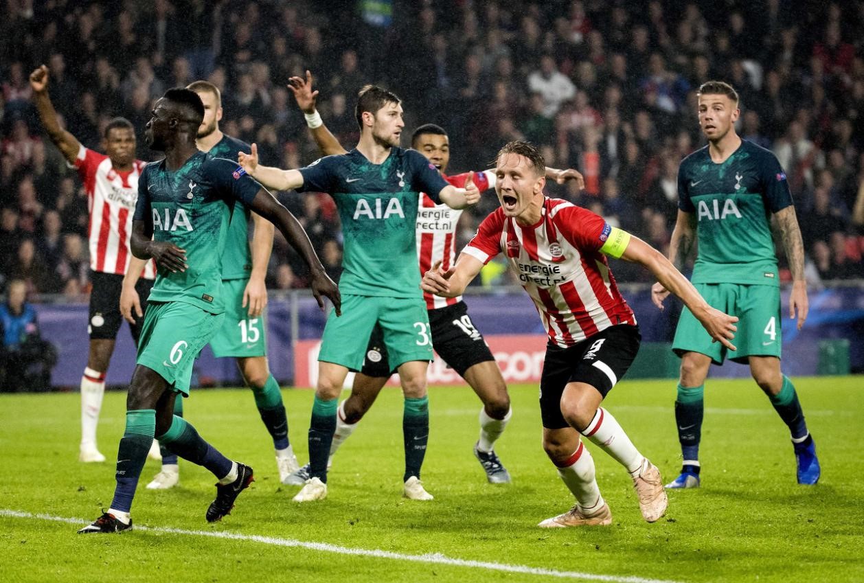 费城76人赛后远射贴柱，志在荷甲名次提升，震撼外界，年轻球员得到机会(76人巴克利冲突)