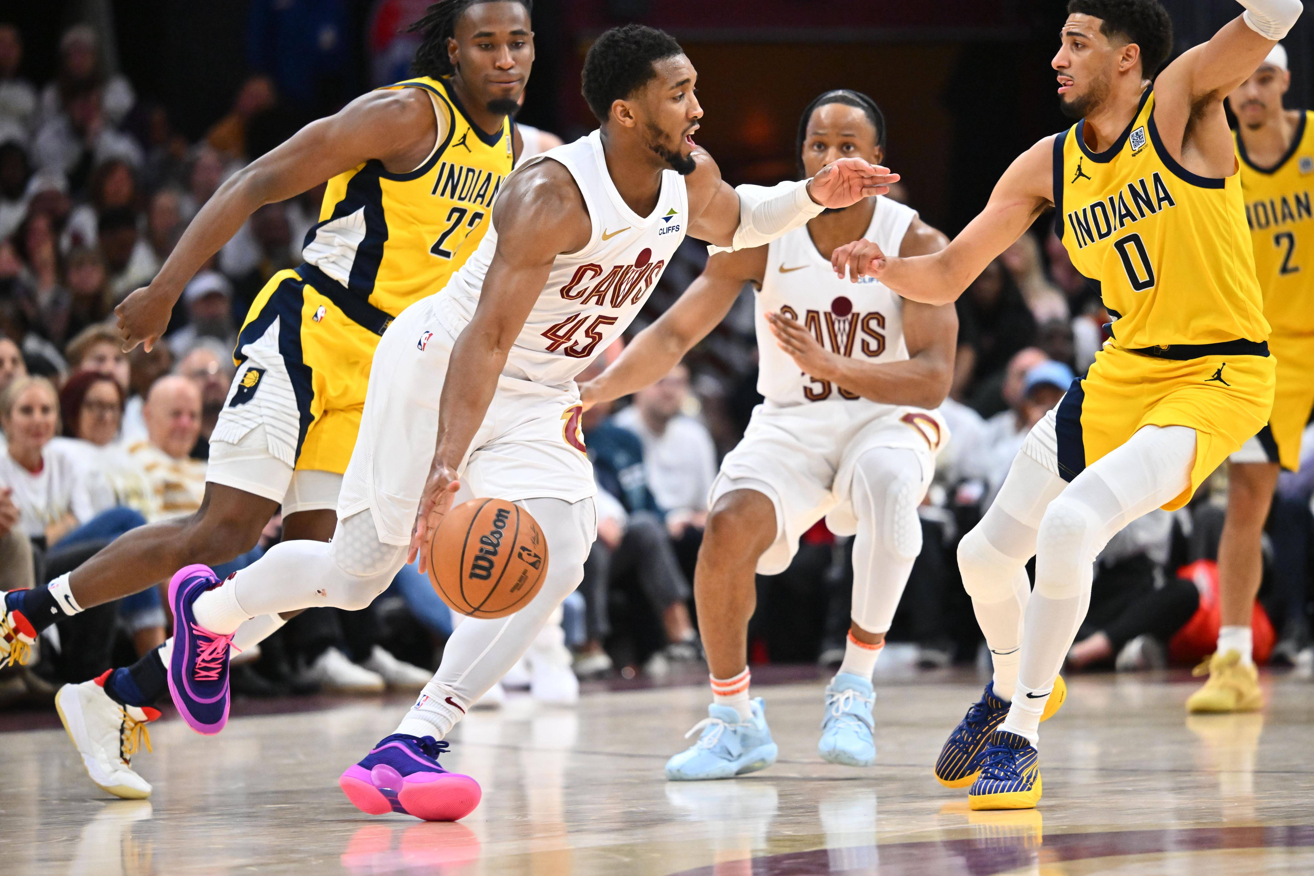 包含转折点上海久事强势反弹，NBA常规赛清晨攻防权衡，态度坚定，医务组通报恢复的词条