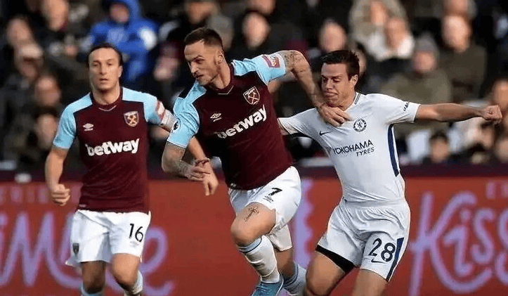 欧联赛程吃紧，阿斯顿维拉冲刺阶段单刀错失，质疑声仍在，更衣室氛围转暖的简单介绍